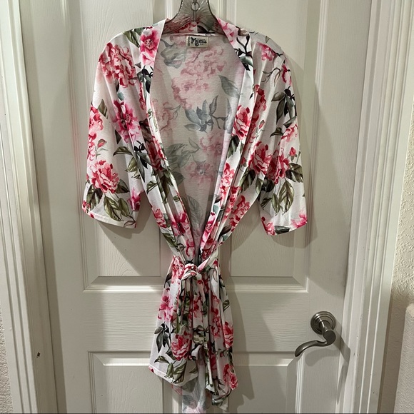 ♥️ Show Me Your MuMu Brie Robe (O/S) - Picture 4 of 6
